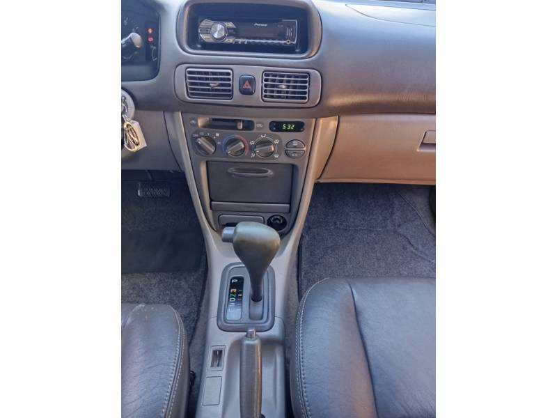 TOYOTA - COROLLA - 2001/2001 - Cinza - R$ 28.900,00
