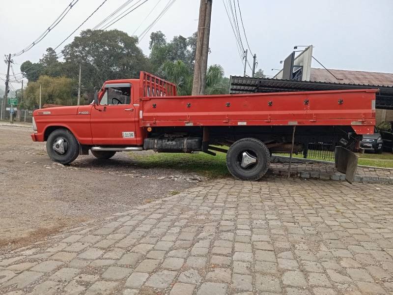 FORD - F-4000 - 1980/1980 - Vermelha - R$ 64.900,00