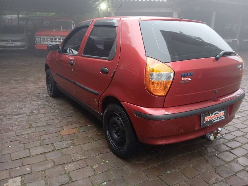 FIAT - PALIO - 2006/2006 - Vermelha - R$ 16.900,00