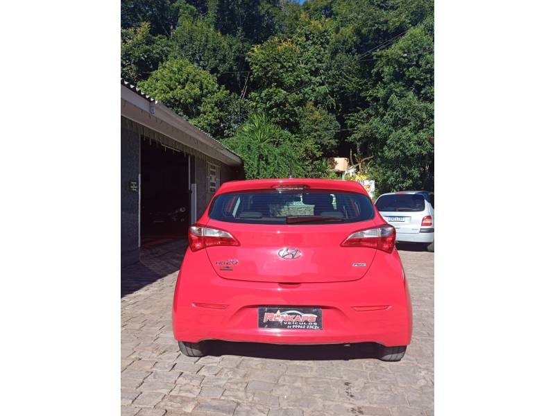 HYUNDAI - HB20 - 2014/2014 - Vermelha - R$ 44.900,00
