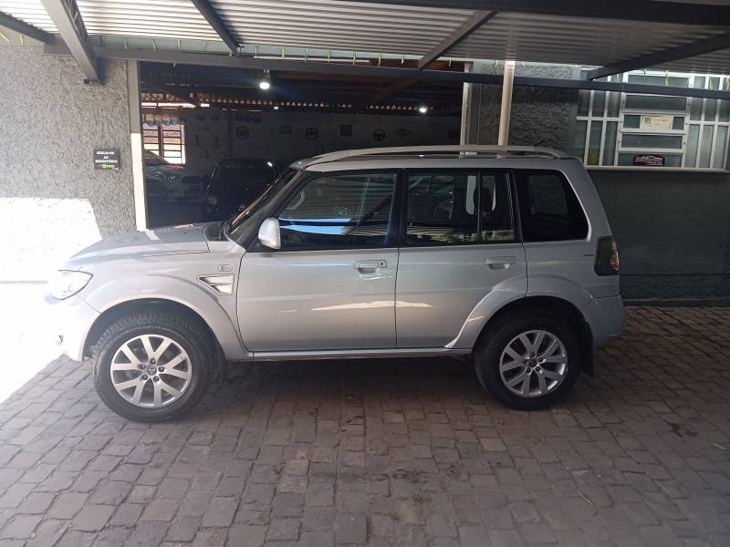 MITSUBISHI - PAJERO TR4 - 2010/2010 - Prata - R$ 59.900,00