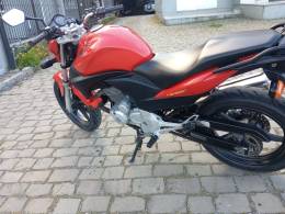 HONDA - CB 300R - 2012/2012 - Vermelha - R$ 13.900,00