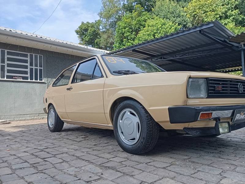 VOLKSWAGEN - GOL - 1984/1984 - Bege - R$ 28.900,00