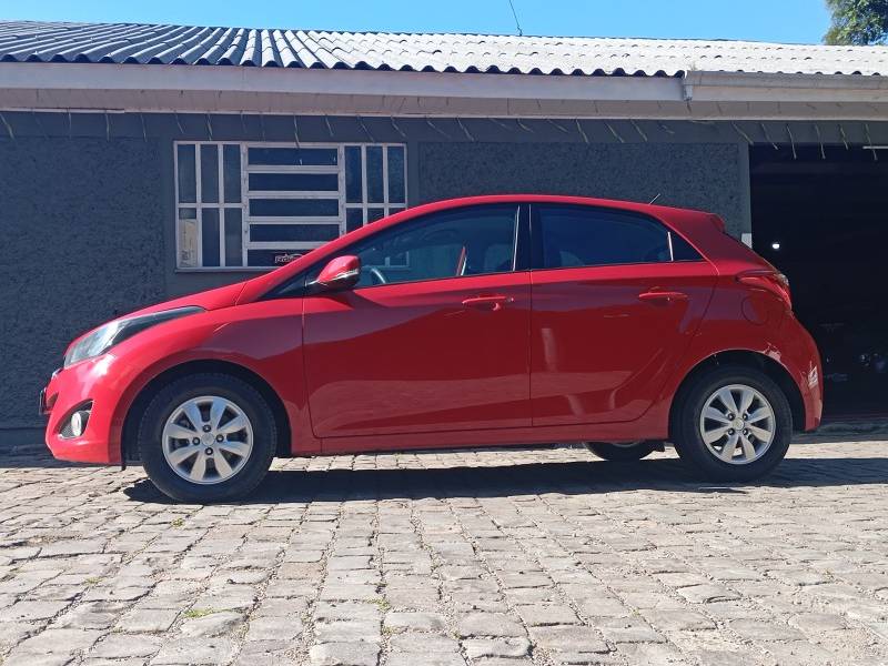 HYUNDAI - HB20 - 2014/2014 - Vermelha - R$ 44.900,00