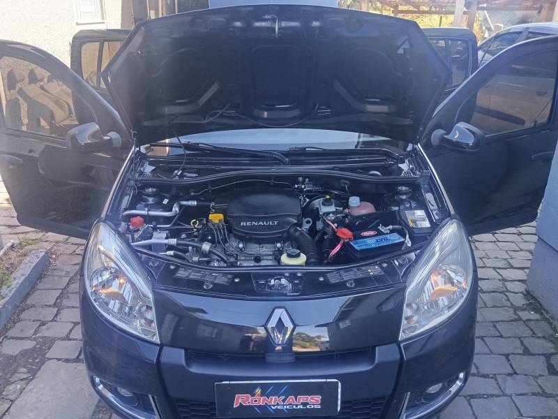 RENAULT - SANDERO - 2012/2012 - Preta - R$ 34.900,00