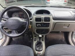 RENAULT - CLIO - 2006/2006 - Prata - R$ 19.900,00