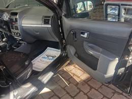 FIAT - PALIO - 2005/2005 - Preta - R$ 15.900,00