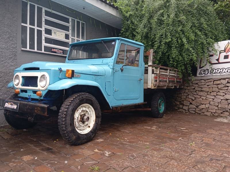 TOYOTA - BANDEIRANTE - 1967/1967 - Azul - R$ 42.900,00