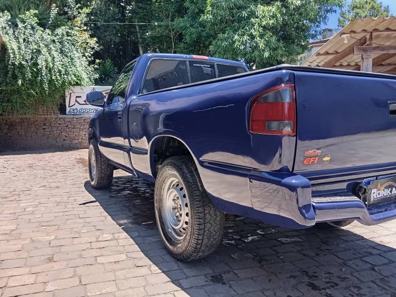CHEVROLET - S10 - 1996/1996 - Vermelha - R$ 33.900,00