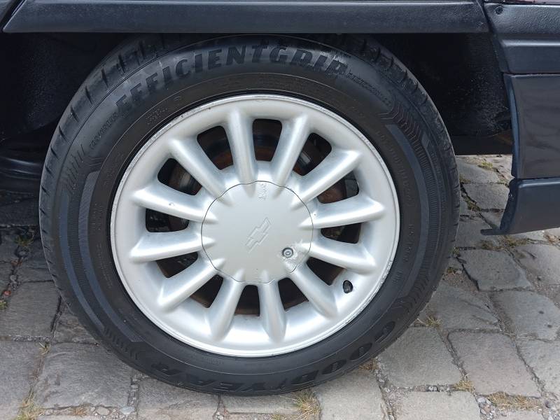 CHEVROLET - OMEGA - 1994/1994 - Preta - R$ 32.900,00