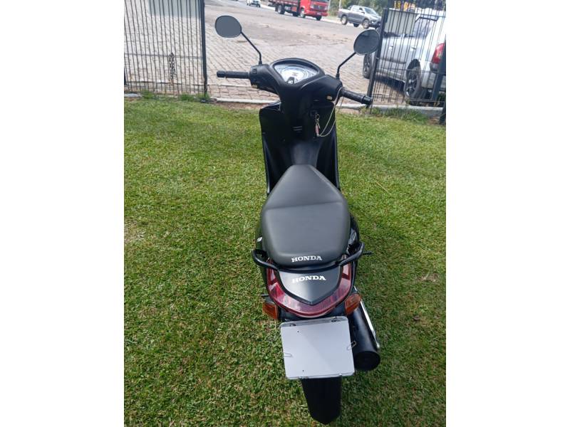 HONDA - BIZ 100 - 2015/2015 - Preta - R$ 11.900,00
