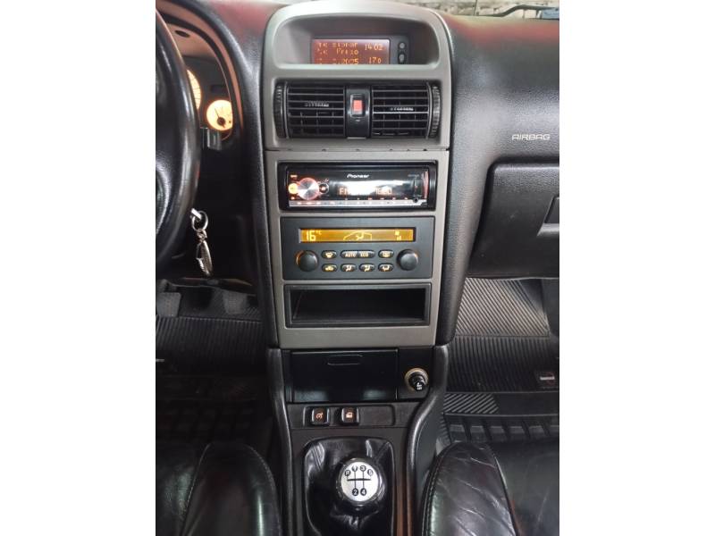 CHEVROLET - ASTRA - 2005/2005 - Vermelha - R$ 44.900,00