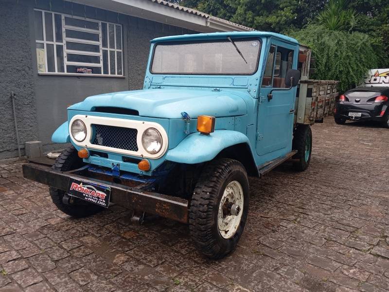 TOYOTA - BANDEIRANTE - 1967/1967 - Azul - R$ 42.900,00