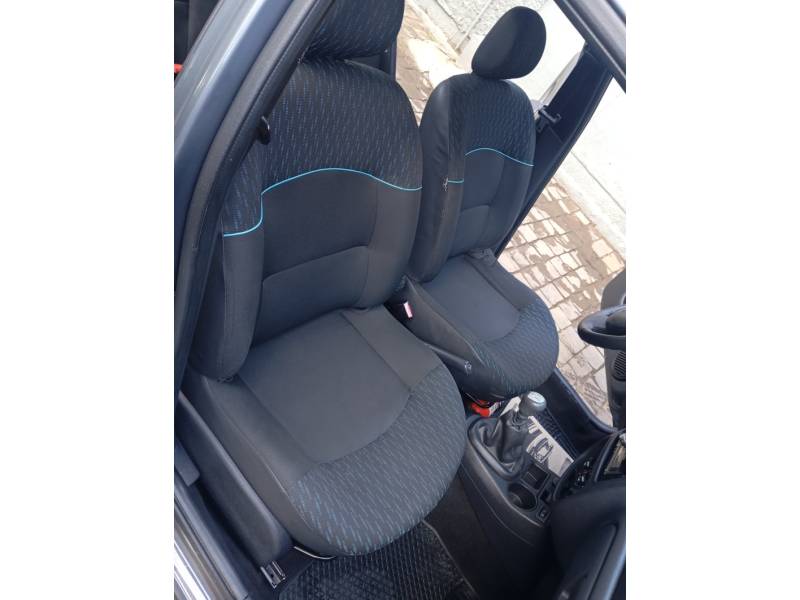 RENAULT - CLIO - 2016/2016 - Cinza - R$ 37.900,00