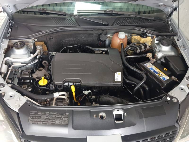 RENAULT - CLIO - 2006/2006 - Prata - R$ 19.900,00