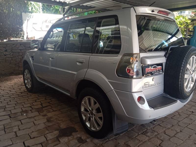 MITSUBISHI - PAJERO TR4 - 2010/2010 - Prata - R$ 59.900,00