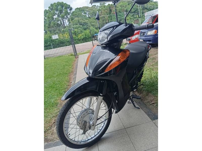 HONDA - BIZ 100 - 2015/2015 - Preta - R$ 11.900,00