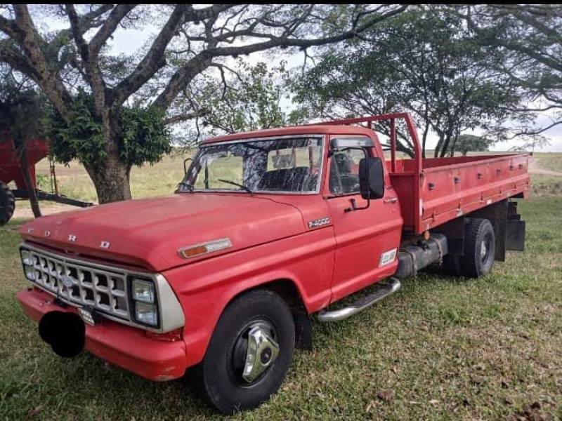 FORD - F-4000 - 1980/1980 - Vermelha - R$ 64.900,00