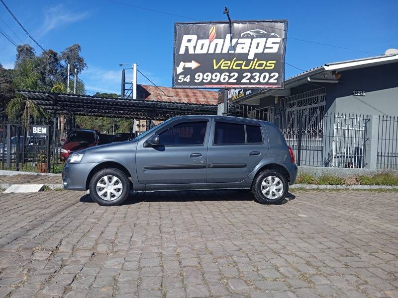 RENAULT - CLIO - 2016/2016 - Cinza - R$ 37.900,00