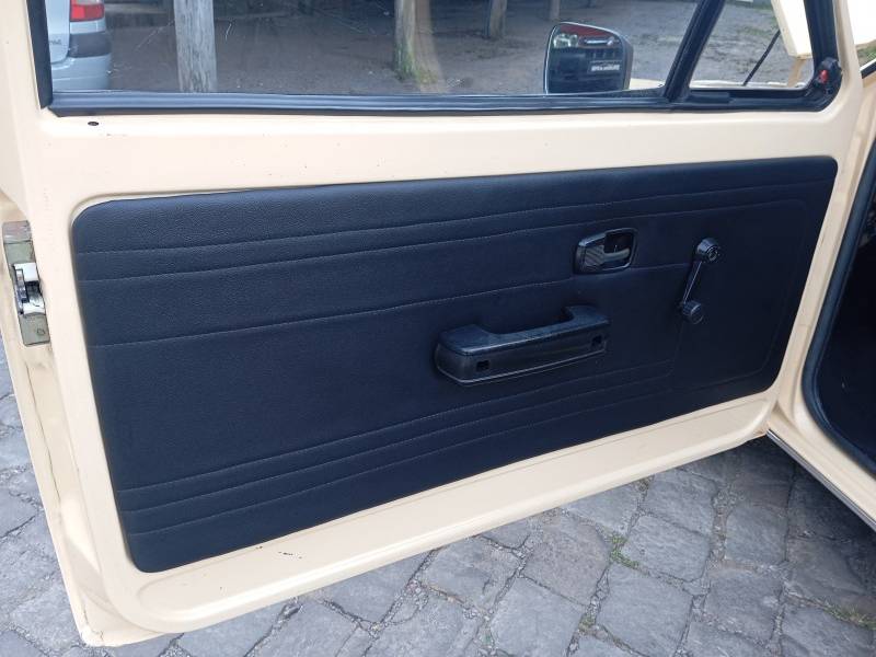 VOLKSWAGEN - GOL - 1984/1984 - Bege - R$ 28.900,00