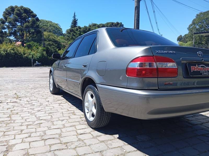 TOYOTA - COROLLA - 2001/2001 - Cinza - R$ 29.900,00