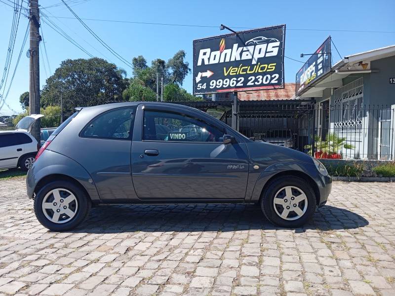 FORD - KA - 2004/2004 - Cinza - R$ 22.900,00