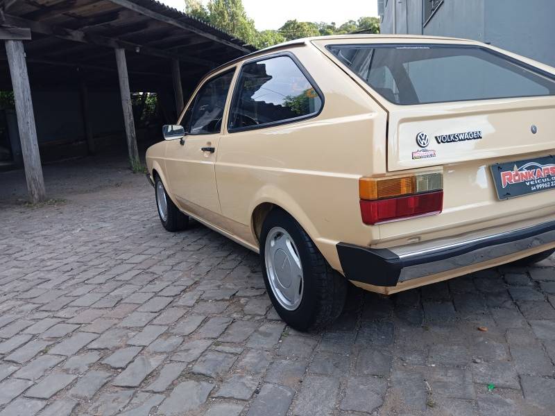 VOLKSWAGEN - GOL - 1984/1984 - Bege - R$ 28.900,00