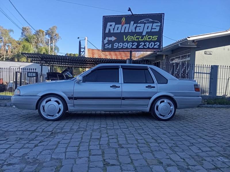 VOLKSWAGEN - SANTANA - 1996/1996 - Prata - R$ 29.900,00