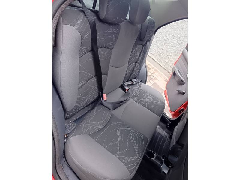 FIAT - SIENA - 2014/2014 - Vermelha - R$ 37.900,00