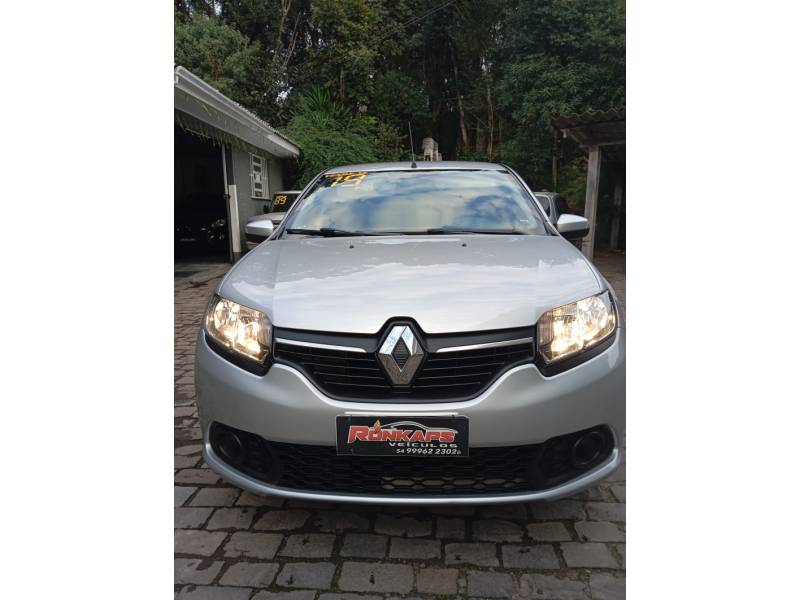 RENAULT - SANDERO - 2019/2019 - Prata - R$ 48.900,00