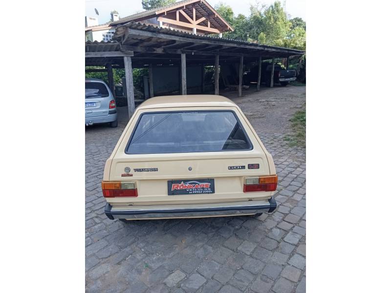 VOLKSWAGEN - GOL - 1984/1984 - Bege - R$ 28.900,00