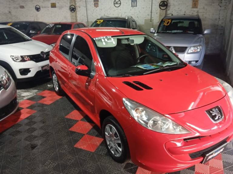 PEUGEOT - 207 - 2014/2014 - Vermelha - R$ 29.900,00