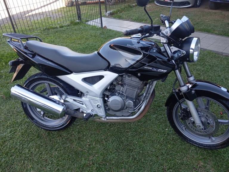 HONDA - CBX 250 TWISTER - 2008/2008 - Preta - R$ 11.900,00