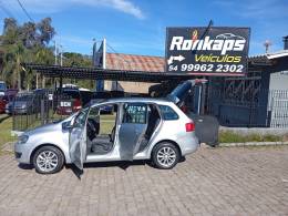 VOLKSWAGEN - SPACEFOX - 2014/2014 - Prata - R$ 46.900,00