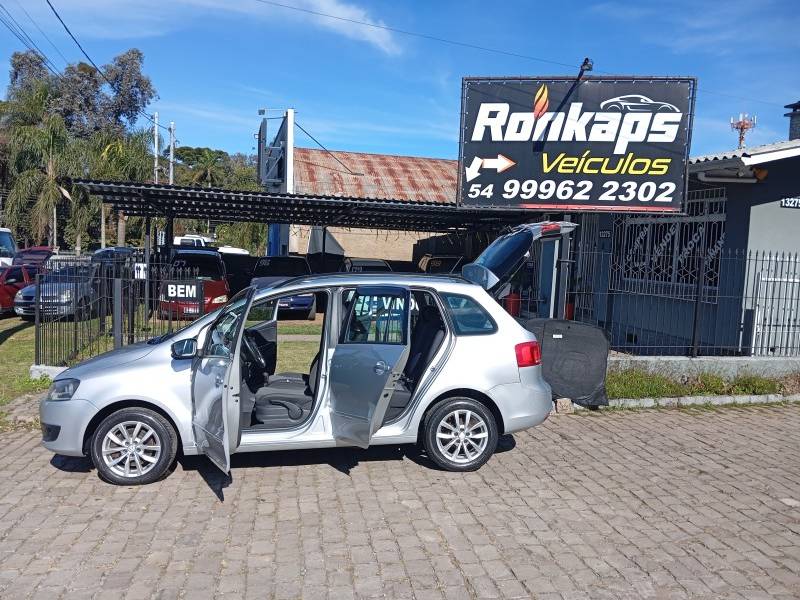 VOLKSWAGEN - SPACEFOX - 2014/2014 - Prata - R$ 46.900,00