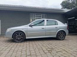 CHEVROLET - ASTRA - 2011/2011 - Prata - R$ 39.900,00