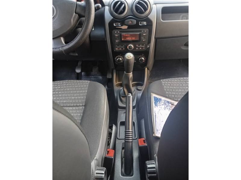 RENAULT - SANDERO - 2012/2012 - Preta - R$ 1,00