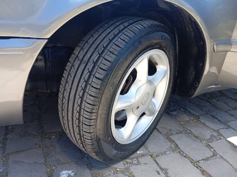 TOYOTA - COROLLA - 2001/2001 - Cinza - R$ 28.900,00