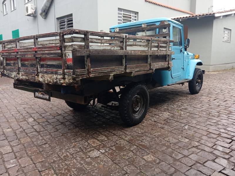TOYOTA - BANDEIRANTE - 1967/1967 - Azul - R$ 42.900,00