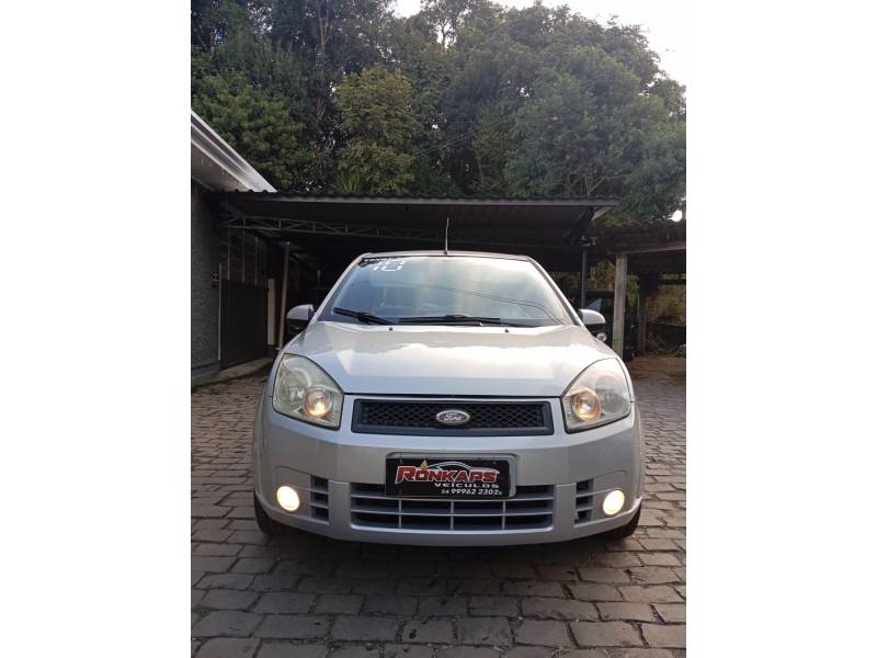 FORD - FIESTA - 2010/2010 - Prata - R$ 31.900,00