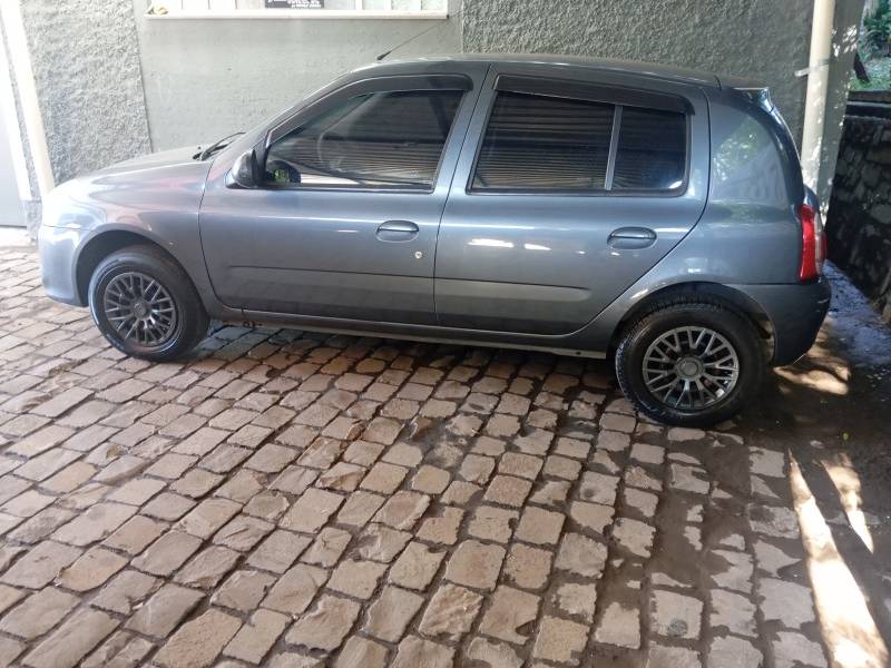 RENAULT - CLIO - 2016/2016 - Cinza - R$ 1,00