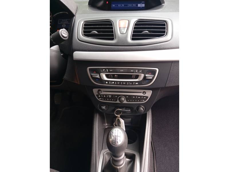 RENAULT - FLUENCE - 2013/2013 - Cinza - R$ 41.500,00