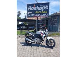 HONDA - CB 300R - 2015/2015 - Branca - R$ 17.900,00