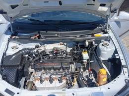 CHEVROLET - CELTA - 2002/2002 - Prata - R$ 18.900,00