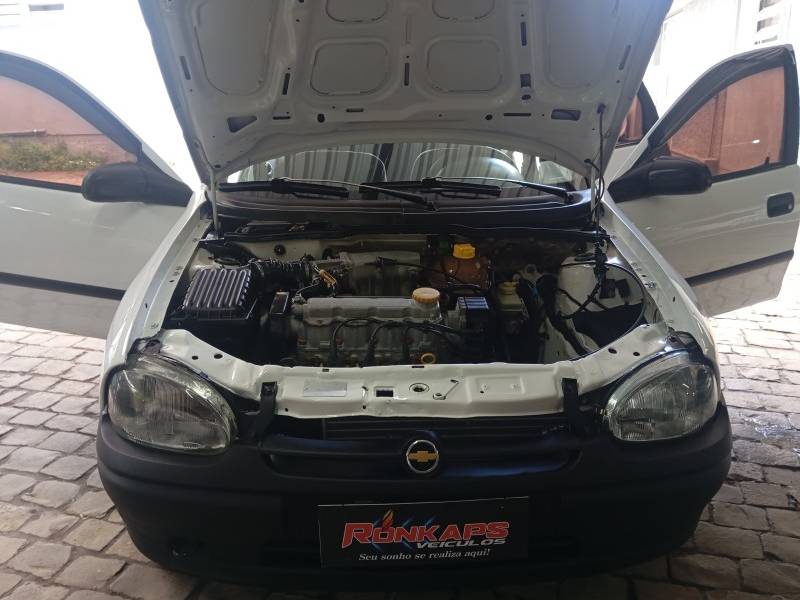 CHEVROLET - CORSA - 1996/1996 - Branca - R$ 18.900,00