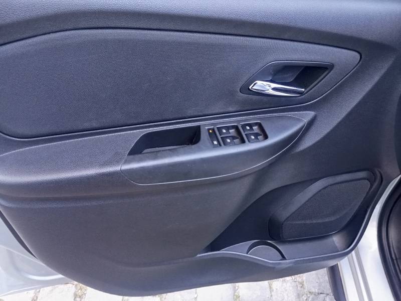 CHEVROLET - SPIN - 2016/2016 - Branca - R$ 59.900,00