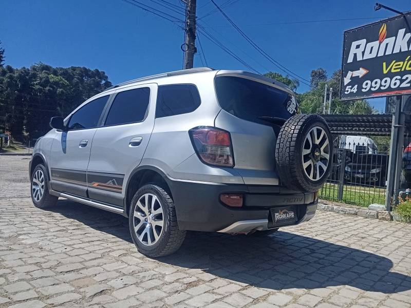 CHEVROLET - SPIN - 2016/2016 - Branca - R$ 59.900,00