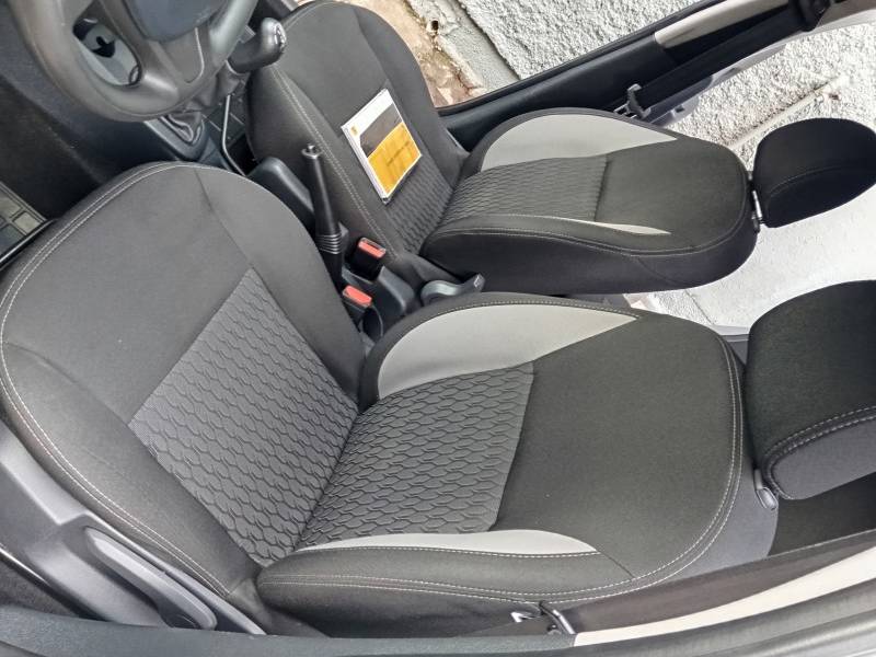 RENAULT - SANDERO - 2019/2019 - Prata - R$ 48.900,00