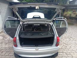 CHEVROLET - CORSA - 2002/2002 - Prata - R$ 19.900,00