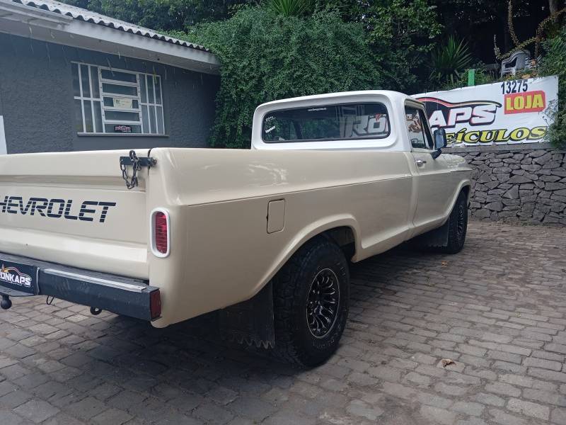 CHEVROLET - C14 - 1976/1976 - Bege - R$ 39.900,00